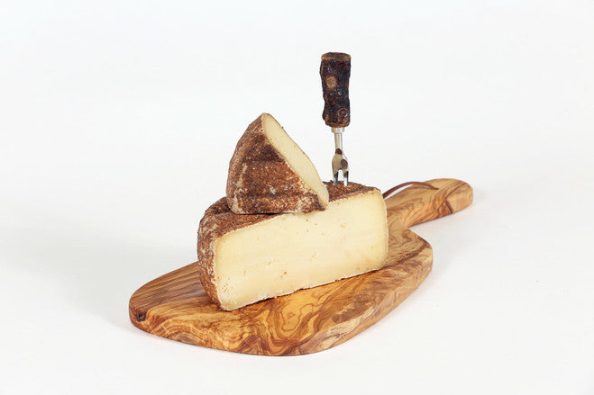 Pecorino Brigantaccio - A Bold Cave Matured Pecorino